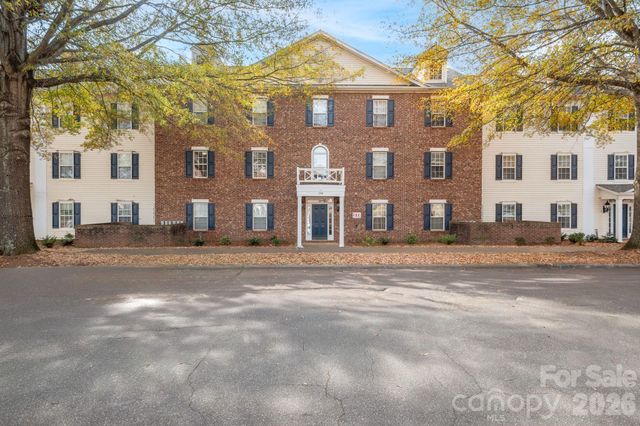 298 Town Park Drive 202, Advance, NC 27006