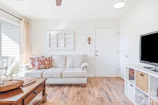 298 Town Park Drive 202, Advance, NC 27006