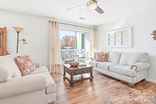 298 Town Park Drive 202, Advance, NC 27006