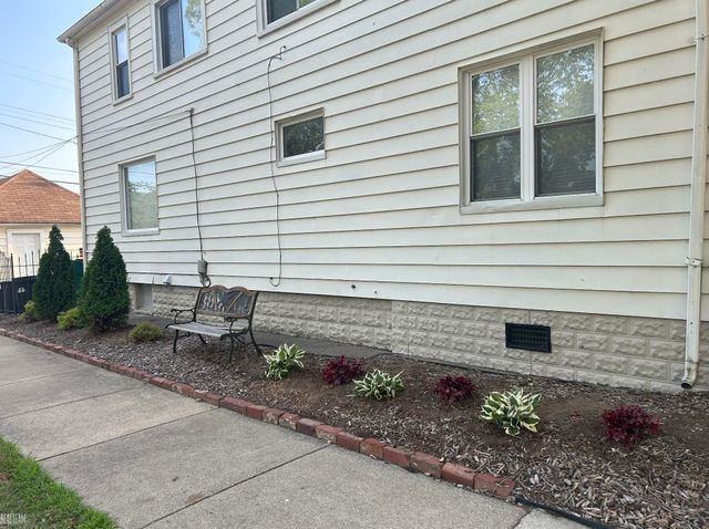 403 Clinton Street, Wyandotte, MI 48192