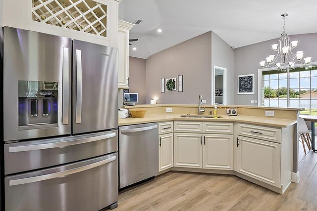 5035 NE 125TH LOOP, Oxford, FL 34484