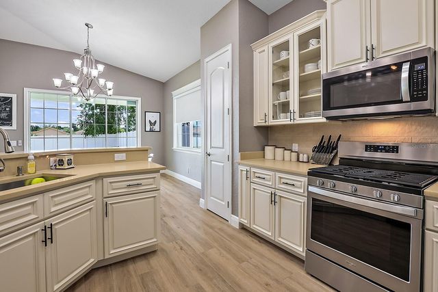 5035 NE 125TH LOOP, Oxford, FL 34484