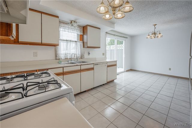 6170 Old Beattie Road, Lockport Town, NY 14094