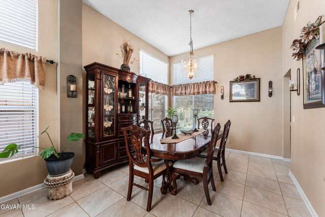 729 Whitlatch Drive, Lancaster, CA 93535