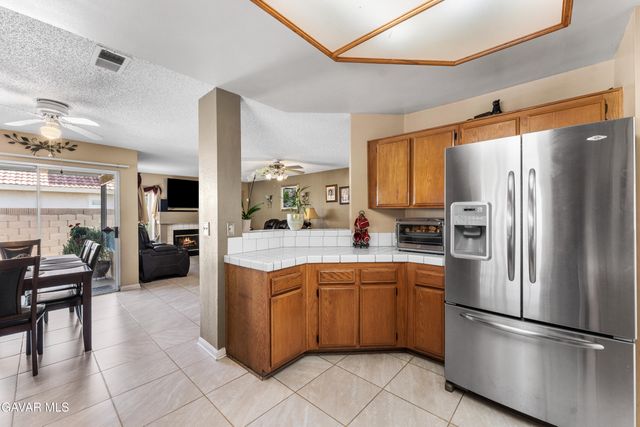 729 Whitlatch Drive, Lancaster, CA 93535