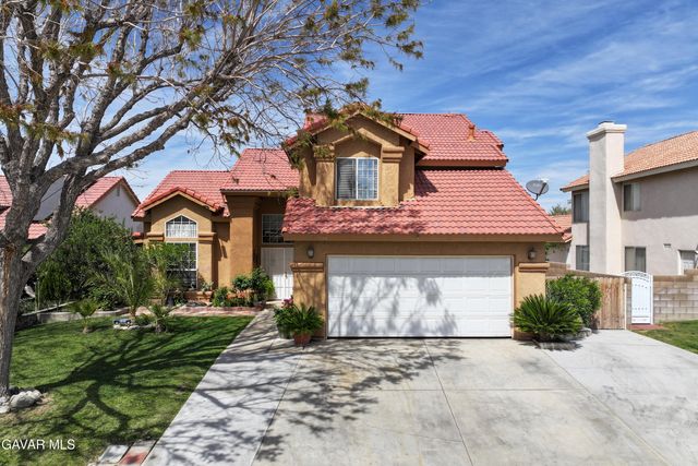 729 Whitlatch Drive, Lancaster, CA 93535