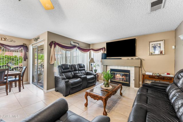 729 Whitlatch Drive, Lancaster, CA 93535