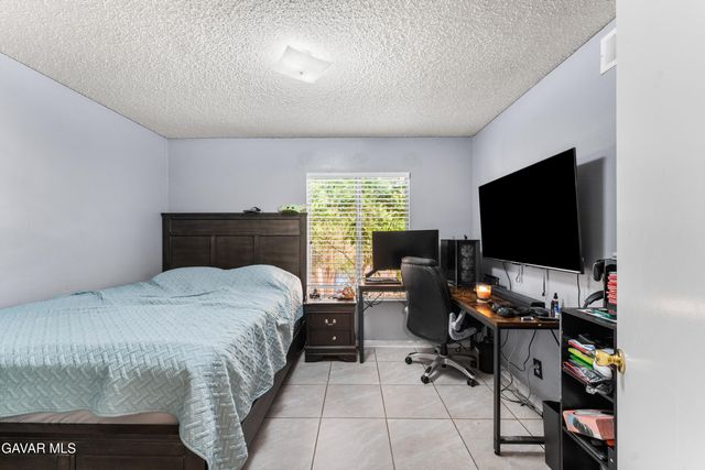 729 Whitlatch Drive, Lancaster, CA 93535