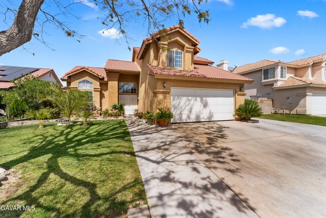 729 Whitlatch Drive, Lancaster, CA 93535