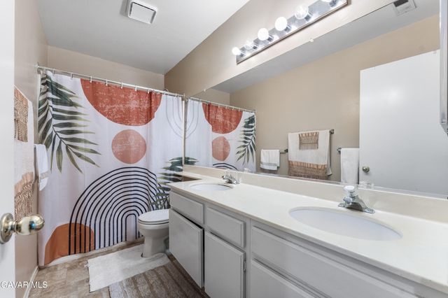 729 Whitlatch Drive, Lancaster, CA 93535