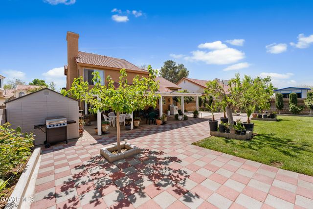 729 Whitlatch Drive, Lancaster, CA 93535