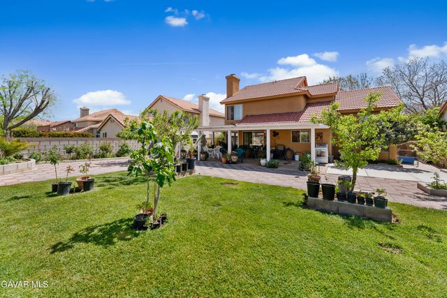 729 Whitlatch Drive, Lancaster, CA 93535