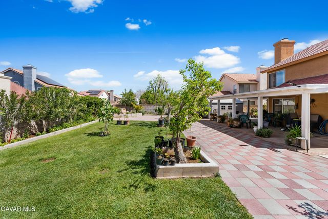 729 Whitlatch Drive, Lancaster, CA 93535