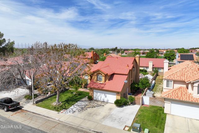 729 Whitlatch Drive, Lancaster, CA 93535