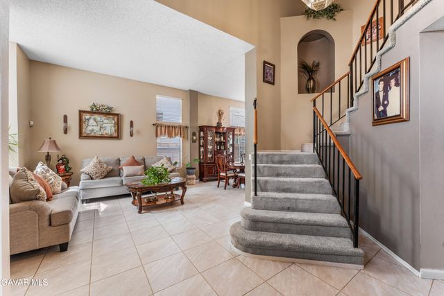 729 Whitlatch Drive, Lancaster, CA 93535