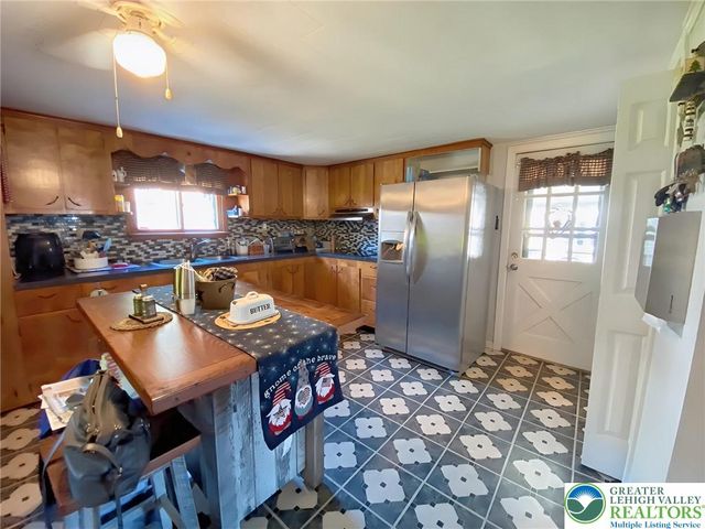 395 Centre Street, Parryville Boro, PA 18071