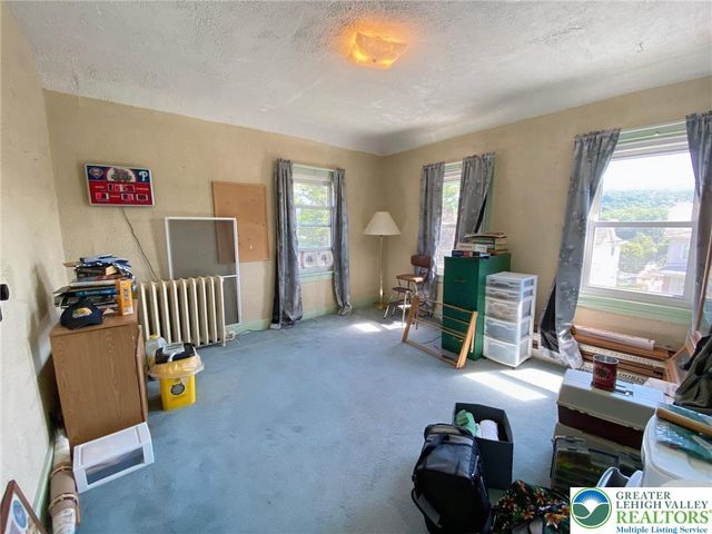 395 Centre Street, Parryville Boro, PA 18071