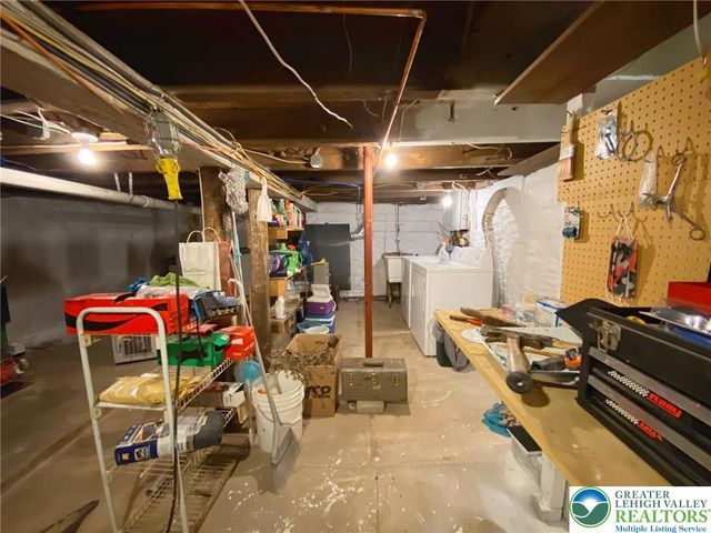 395 Centre Street, Parryville Boro, PA 18071