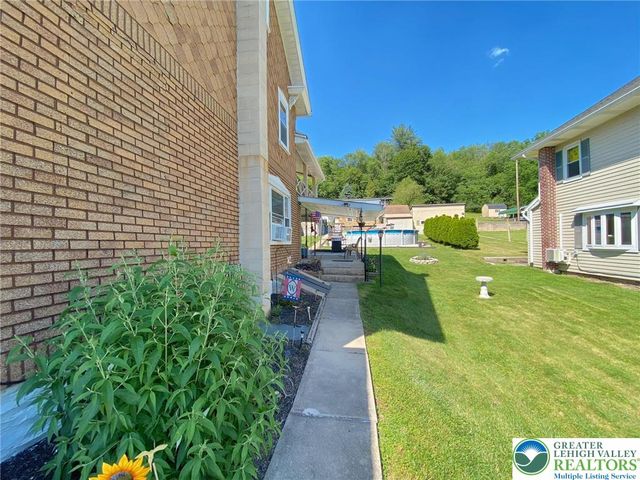 395 Centre Street, Parryville Boro, PA 18071