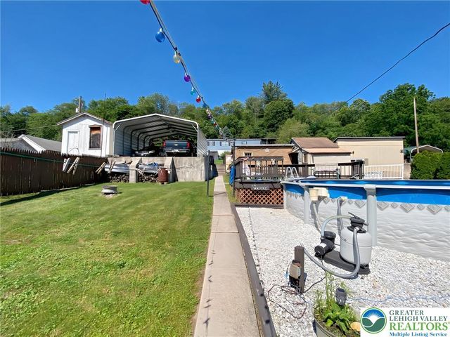 395 Centre Street, Parryville Boro, PA 18071