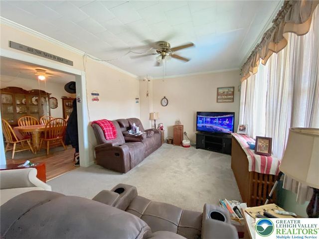 395 Centre Street, Parryville Boro, PA 18071