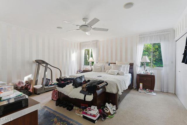 16916 Dormie Place, Los Angeles, CA 91436