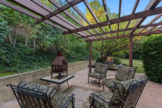 16916 Dormie Place, Los Angeles, CA 91436