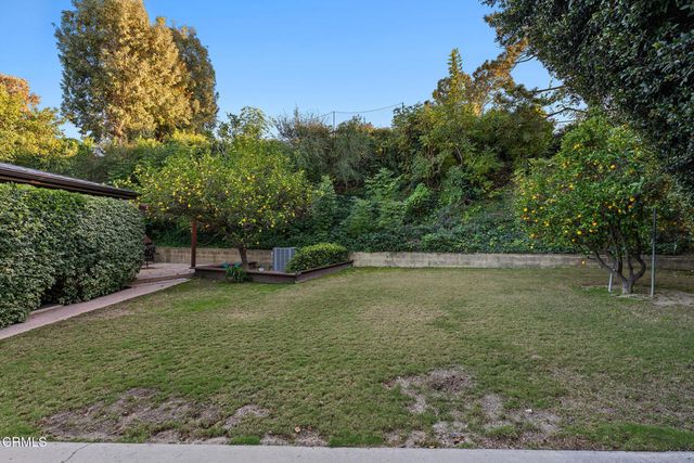 16916 Dormie Place, Los Angeles, CA 91436