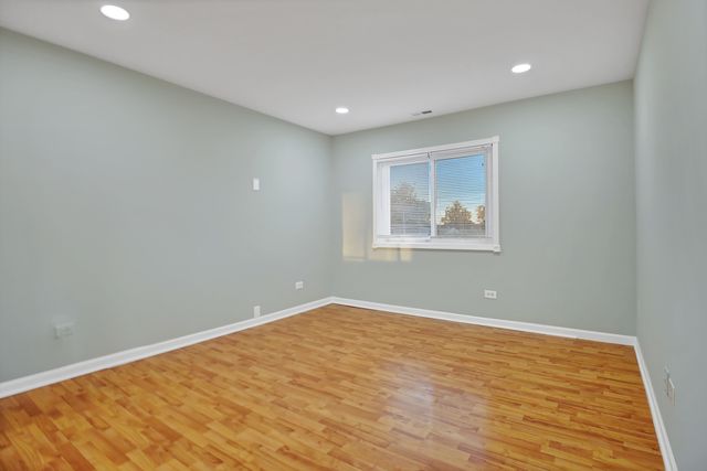 1783 W Algonquin Road 3A, Mount Prospect, IL 60056