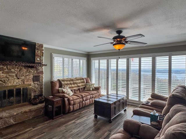 2009 Michigan Ave, Horseshoe Bend, AR 72512