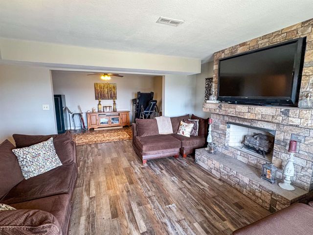 2009 Michigan Ave, Horseshoe Bend, AR 72512