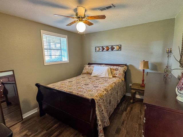 2009 Michigan Ave, Horseshoe Bend, AR 72512