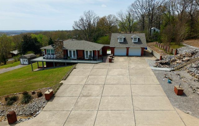 2009 Michigan Ave, Horseshoe Bend, AR 72512