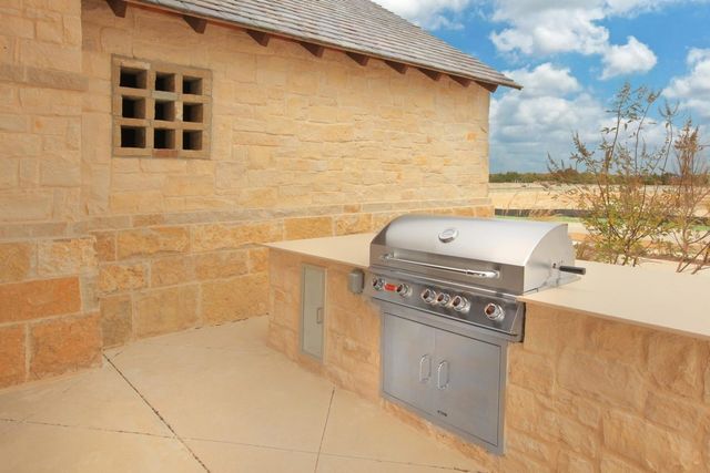 2216 Shady Elm Road, Midlothian, TX 76065