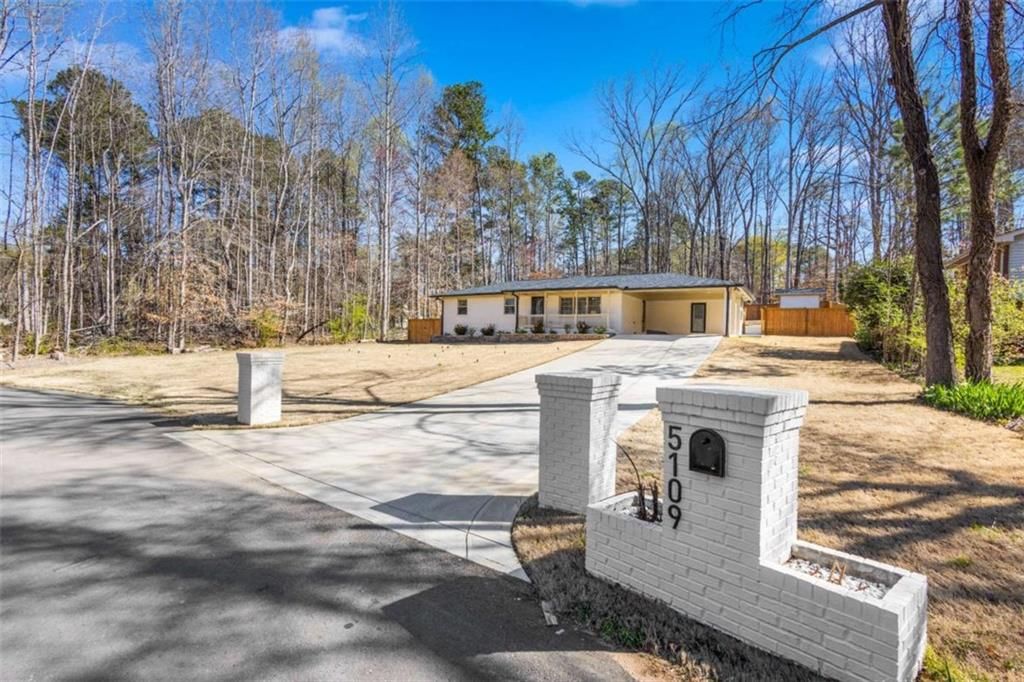 Image 1 of property listing at 5109 Dogwood Hills Drive, Sugar Hill, GA 30518