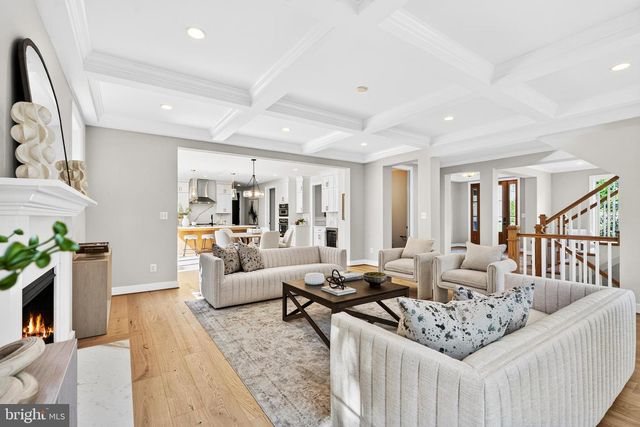 7107 PENGUIN PL, Falls Church, VA 22043