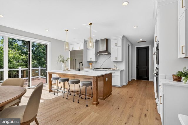 7107 PENGUIN PL, Falls Church, VA 22043