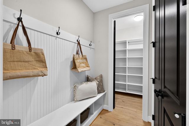 7107 PENGUIN PL, Falls Church, VA 22043