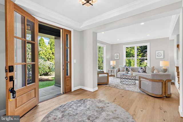 7107 PENGUIN PL, Falls Church, VA 22043