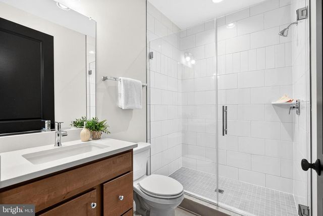 7107 PENGUIN PL, Falls Church, VA 22043