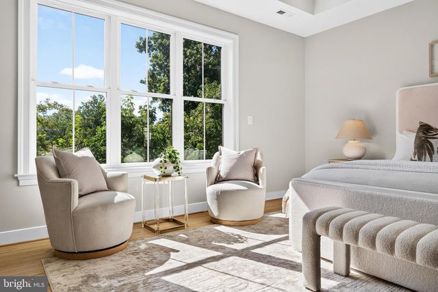 7107 PENGUIN PL, Falls Church, VA 22043