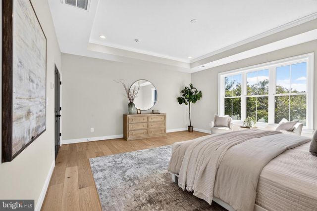 7107 PENGUIN PL, Falls Church, VA 22043