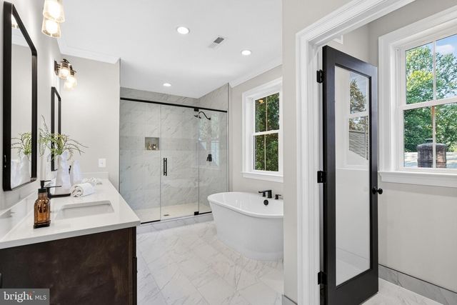 7107 PENGUIN PL, Falls Church, VA 22043