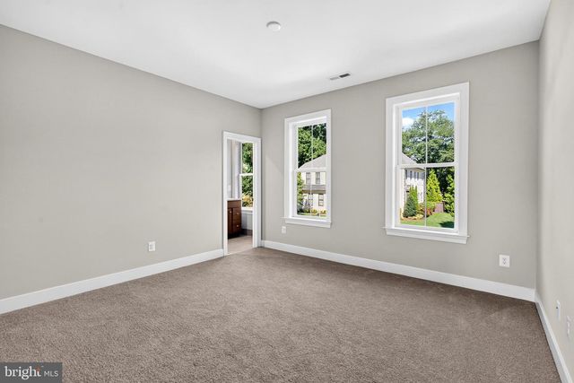 7107 PENGUIN PL, Falls Church, VA 22043