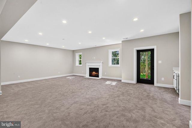 7107 PENGUIN PL, Falls Church, VA 22043