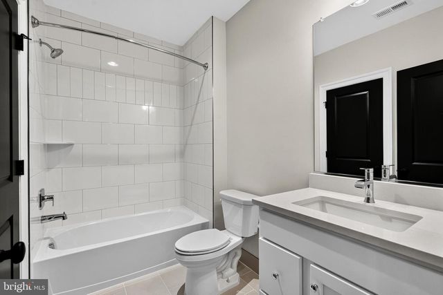 7107 PENGUIN PL, Falls Church, VA 22043