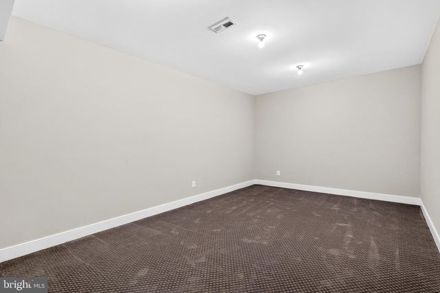 7107 PENGUIN PL, Falls Church, VA 22043