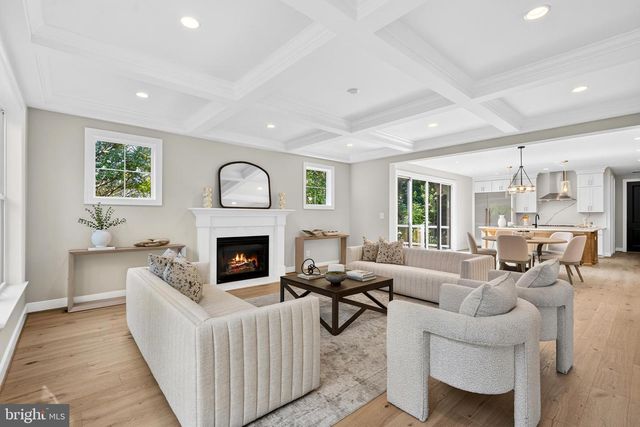 7107 PENGUIN PL, Falls Church, VA 22043