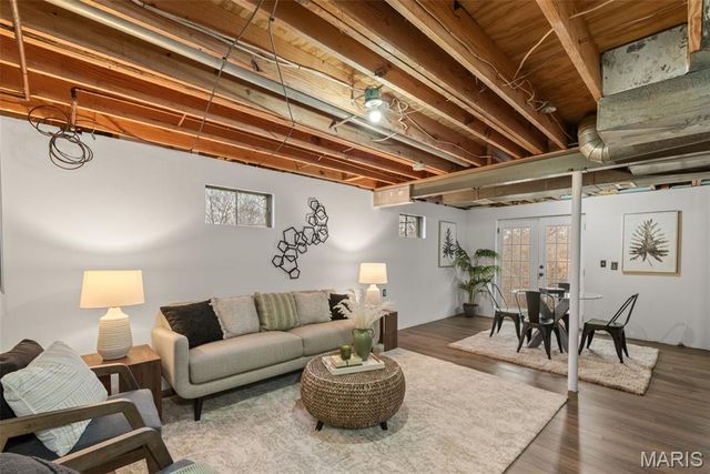 1981 Saint Johns Crossing, Arnold, MO 63010