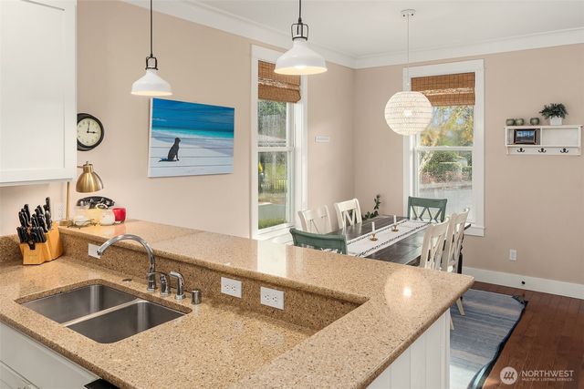 24 Float Lane, Pacific Beach, WA 98571